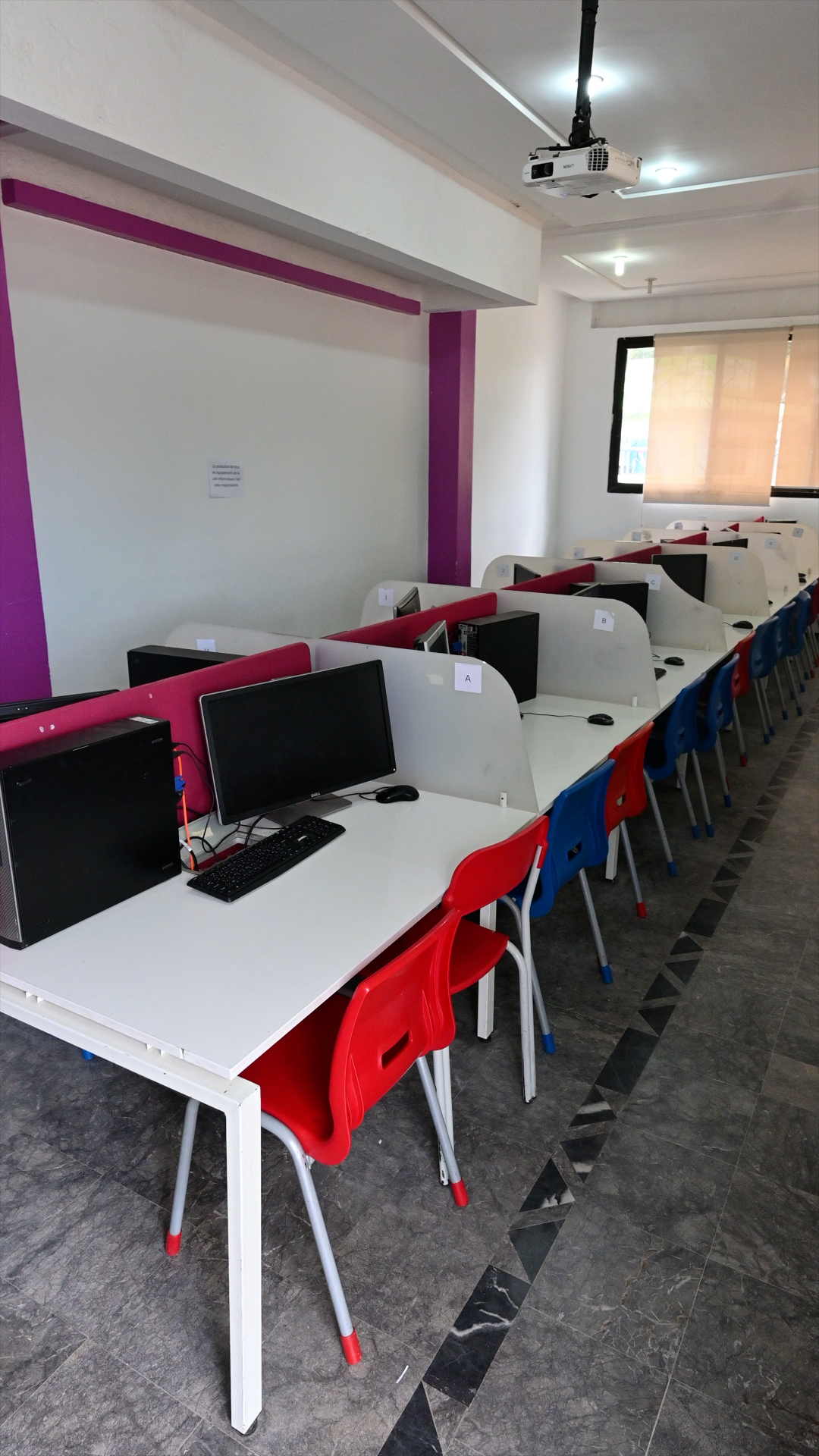 Atelier code et robotique au camp
